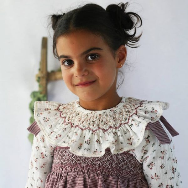 Cuello María niña estampado estampado floral romántico