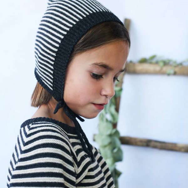 Capota a rayas negra