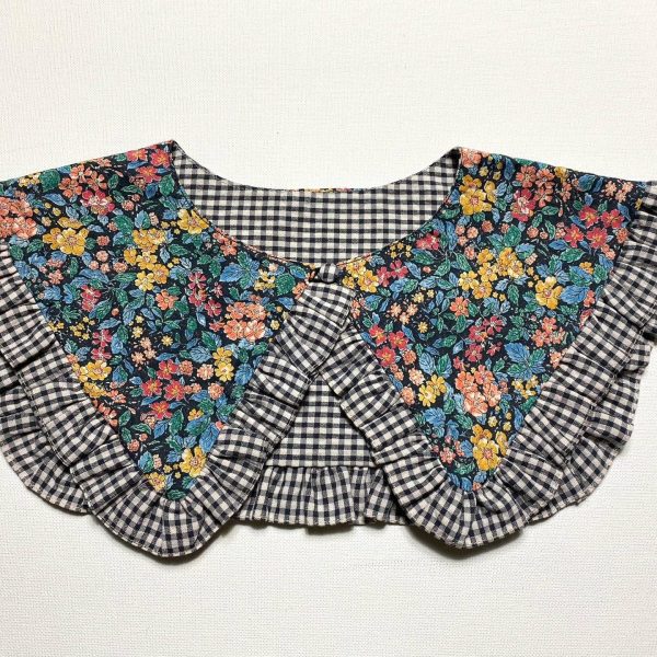 Cuello Daniella reversible Liberty London negro ADULTO