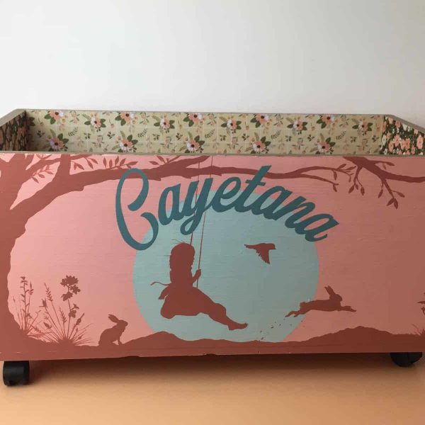 Cajas de madera personalizadas y pintadas a mano.