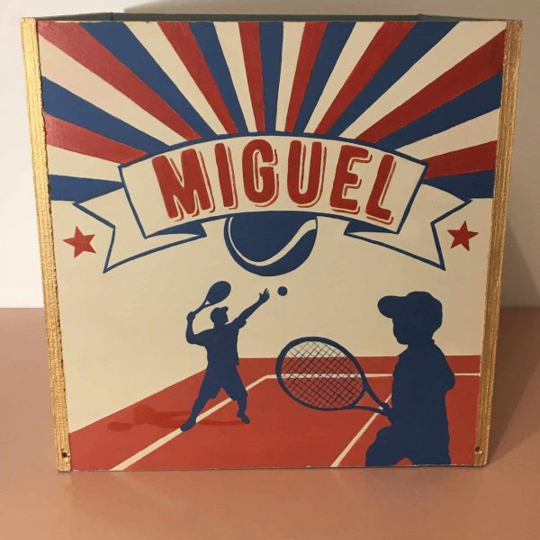 Cajas de madera personalizadas y pintadas a mano.