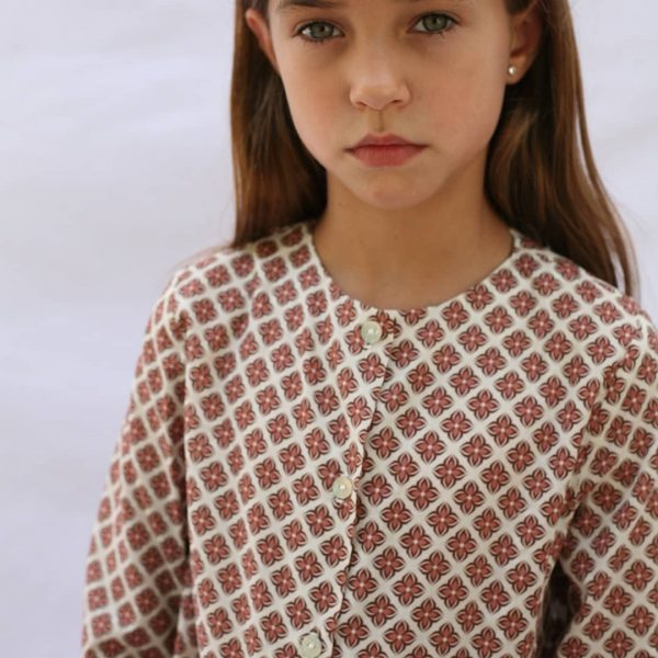 Camisa Cosette C005 estampado geométrico floral rosa antiguo.