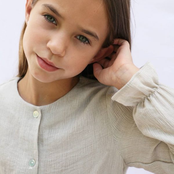 Camisa Cosette C005 gasa color topo.