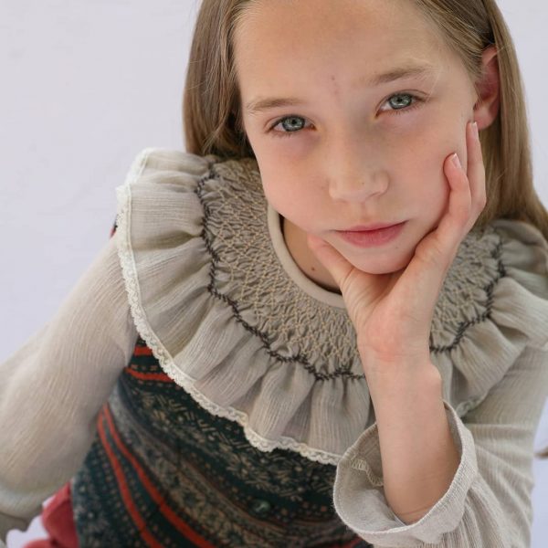 Cuello María C005 en gasa color topo