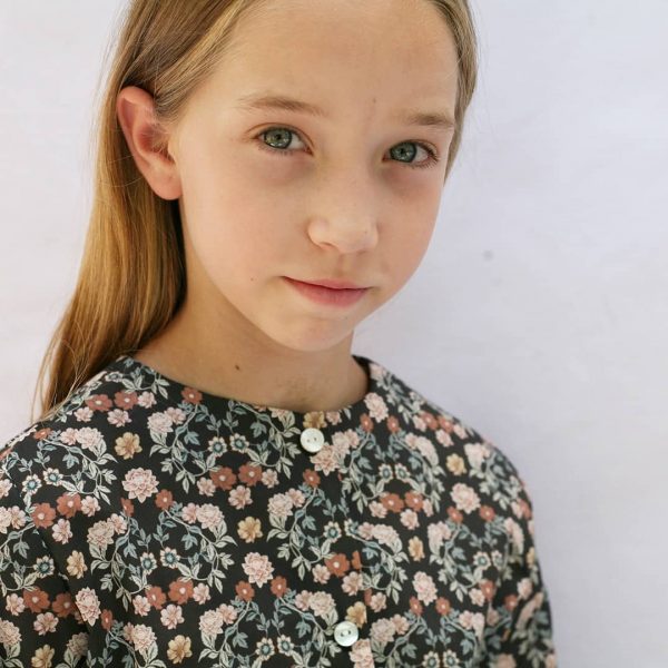 Camisa Cosette C005 estampado floral negro C005.