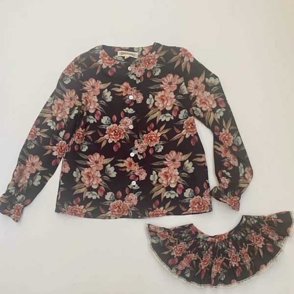 Camisa Cosette estampado floral negro romántico