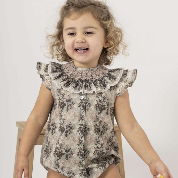 Ranita estampado floral abstracto romántico.