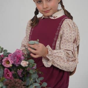 Peto Cassandra de muselina rosa vino con bordado de flores