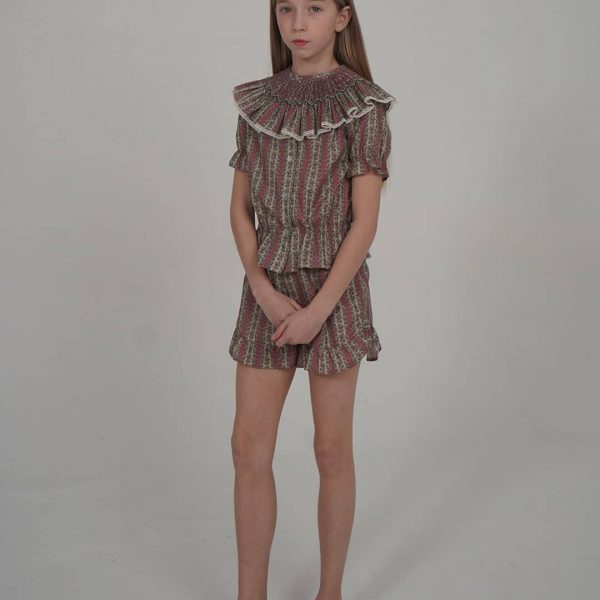 Bermudas estampado de flores a rayas