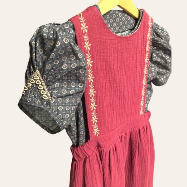 Camisa mangas nido de abeja estampado geométrico azul marino