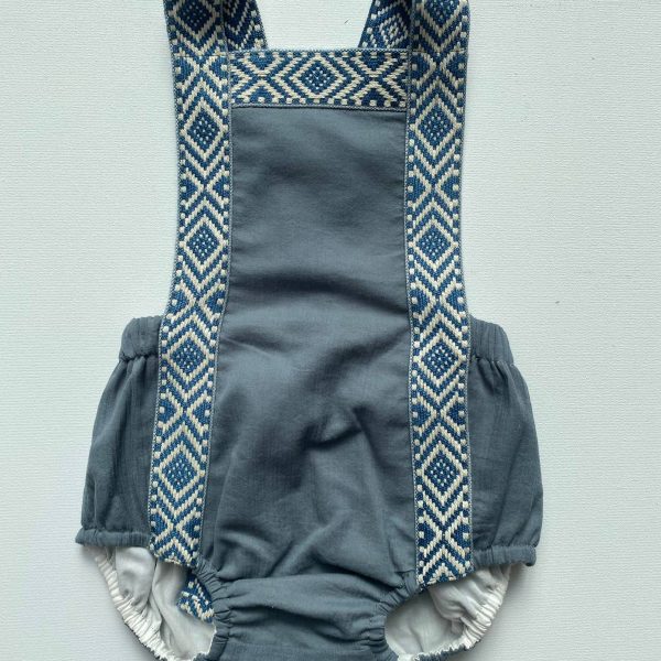 Ranita Cassandra gasa azul petróleo cinta tribal.