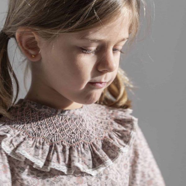 Cuello María estampado floral rosa