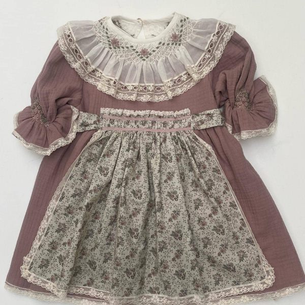 Vestido evento 3 con delantal incluido.