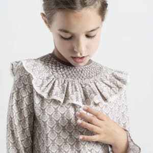 Cuello María estampado floral geométrico